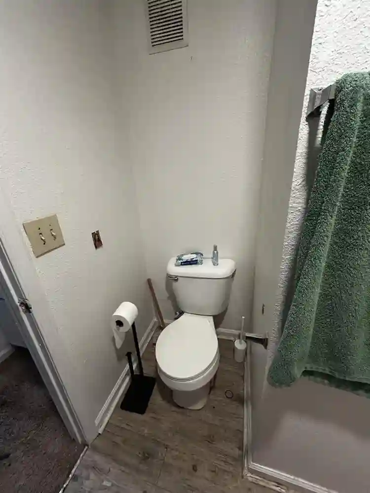 Room for Rent- Pets- NEED ASAP