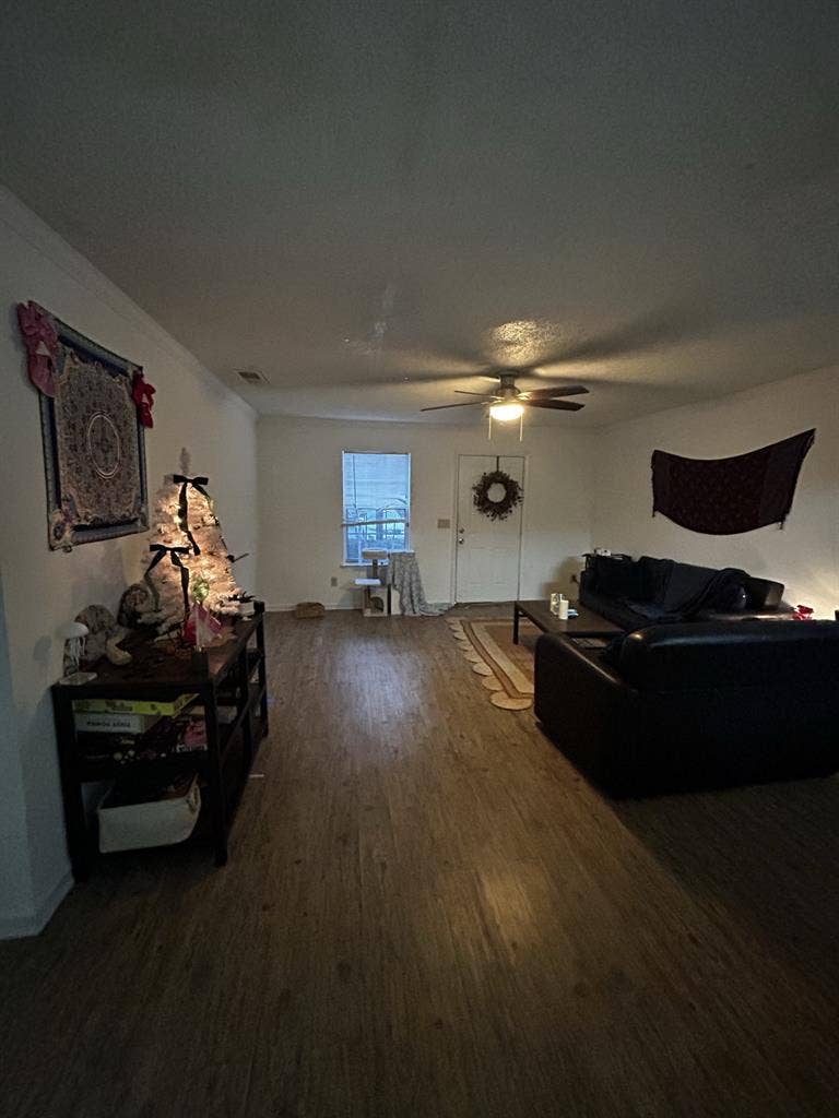 Room for Rent- Pets- NEED ASAP
