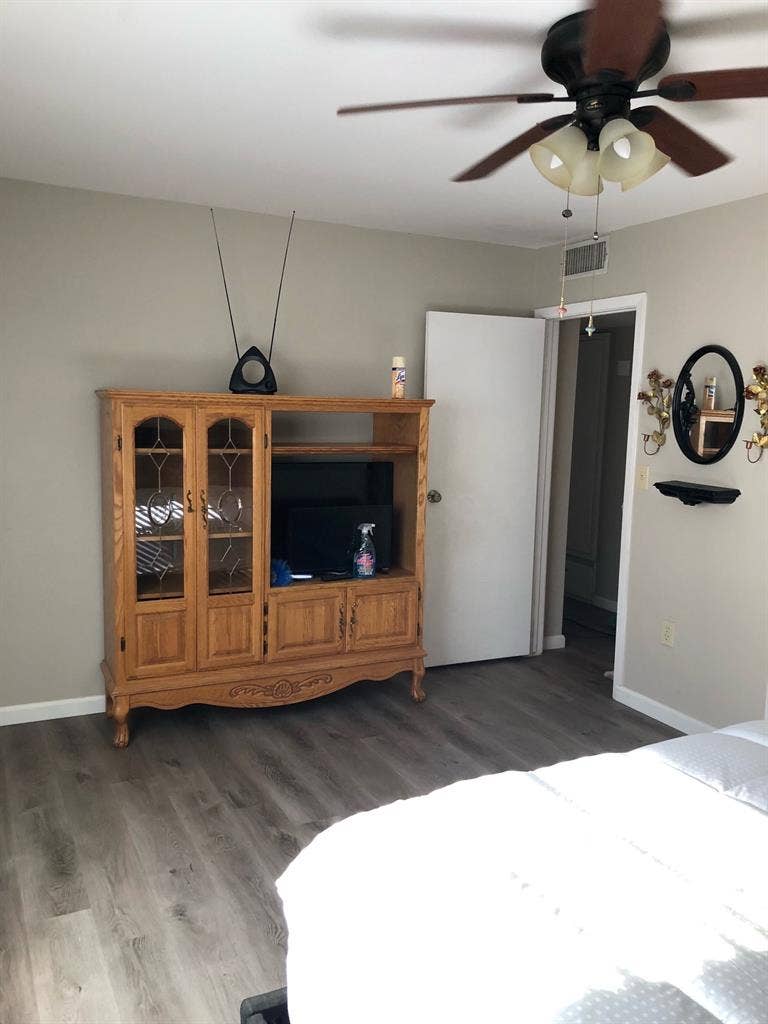 New Listing - Room for Rent