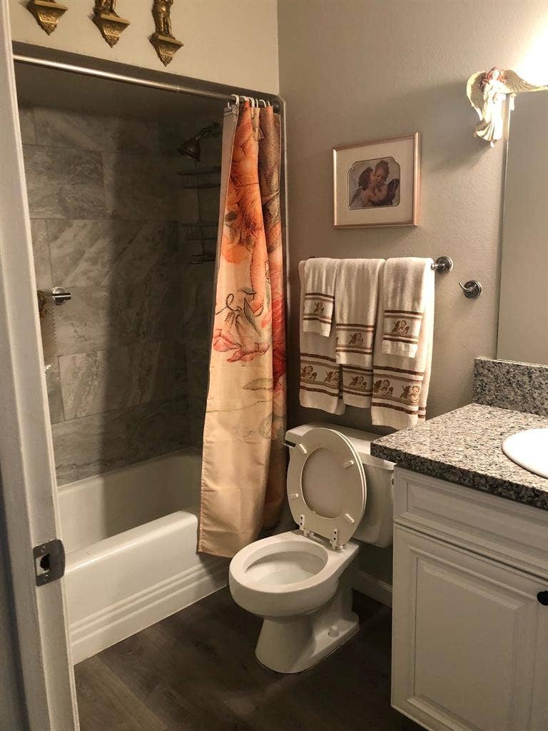 New Listing - Room for Rent