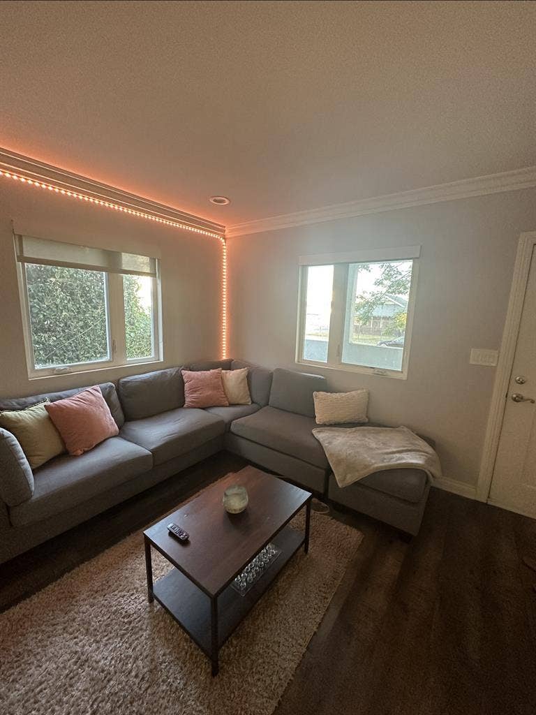 Temp Room for Rent in 
K-town