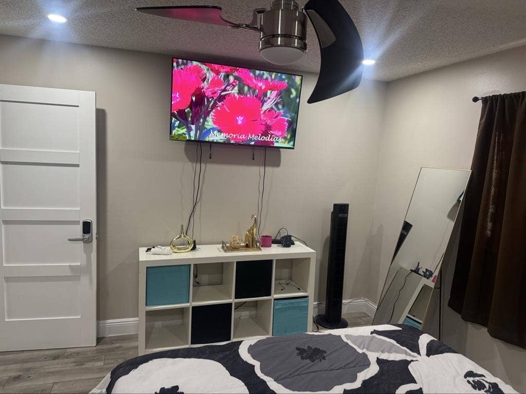 Fully furnished private room