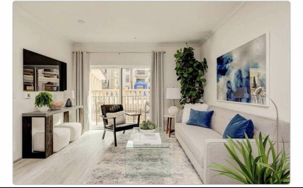 Short term lease. No deposit