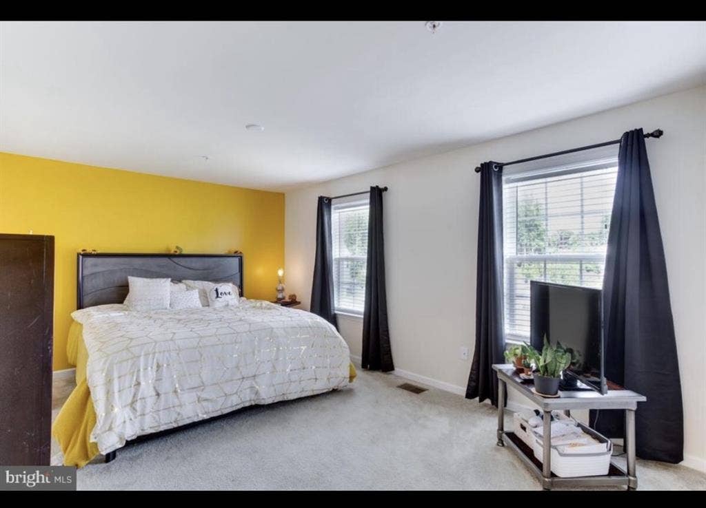 Furnished Room w/ Private Bath