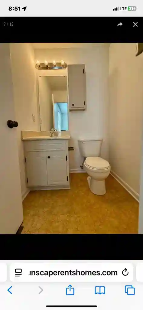 Looking for roommate to move Jan 1