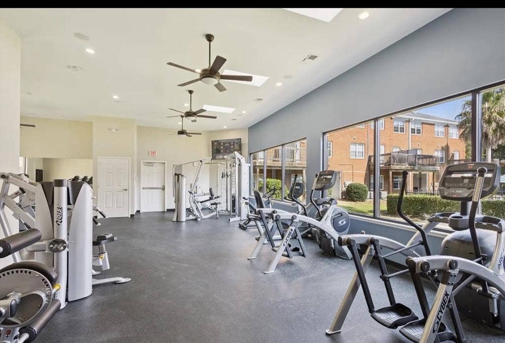 Male spot available for Sublet