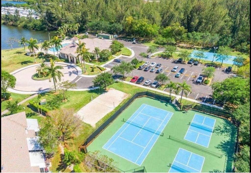 Private room with bathroom for rent