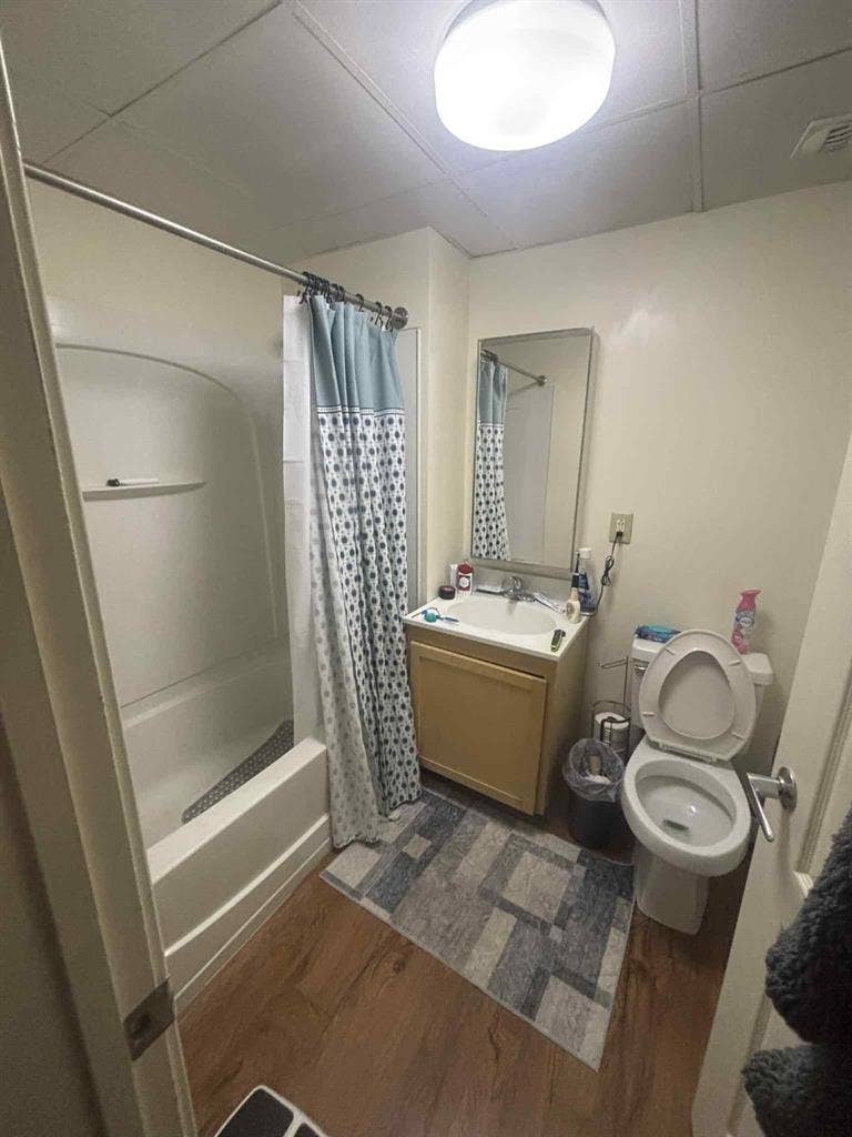 Available Room in UniversityVillage