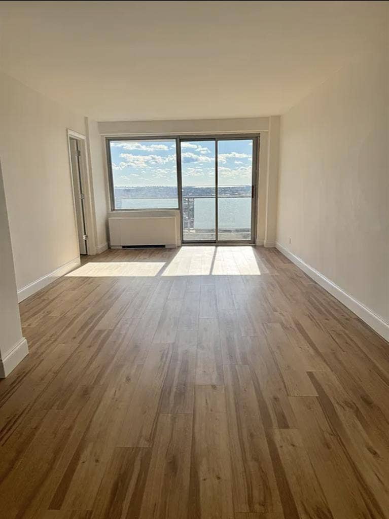 Room - Briarwood - $, util inc.