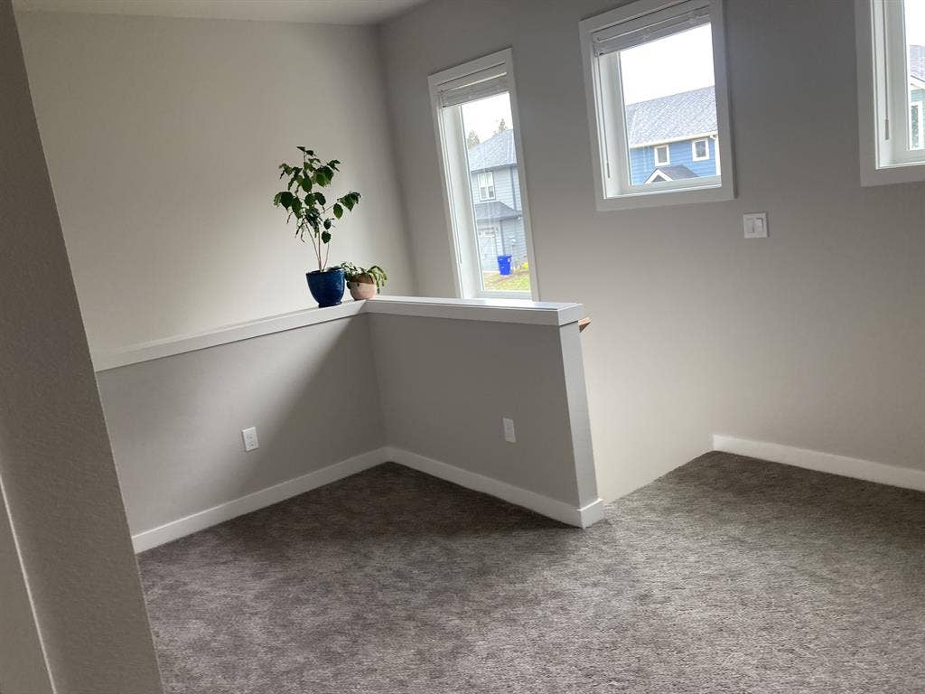 share bright house with yard