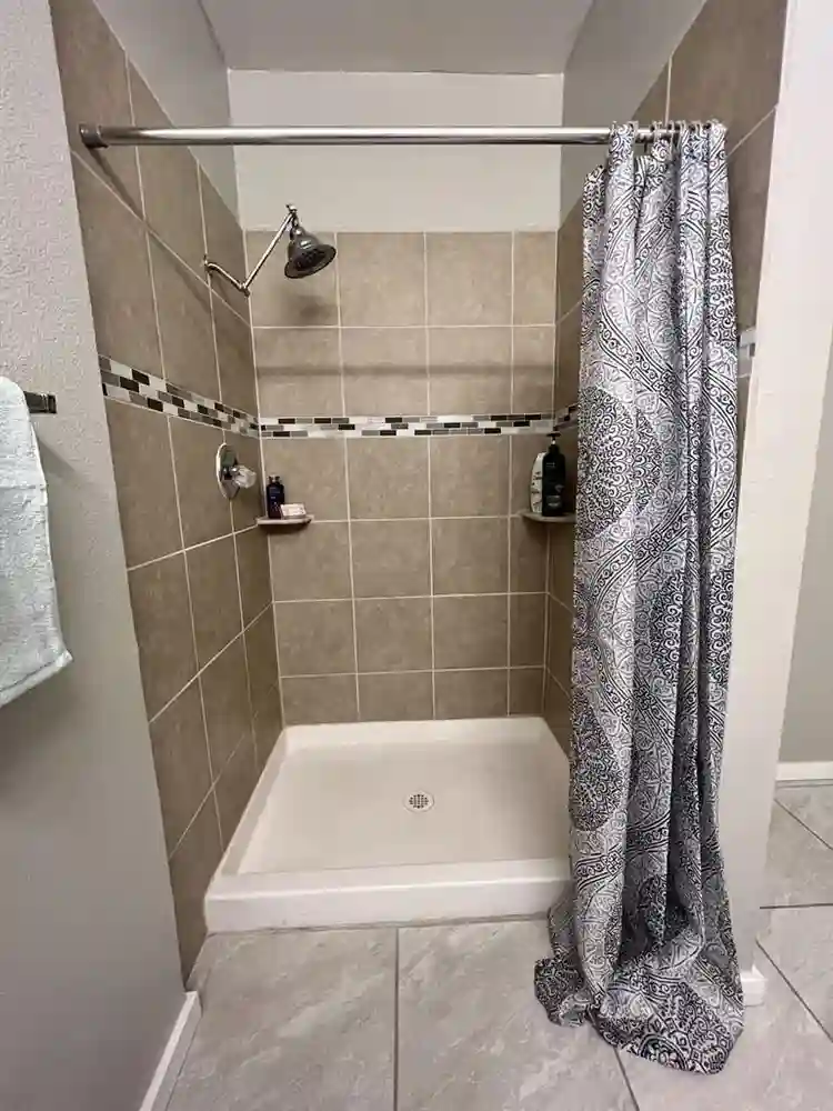 Private Room with Shared Bathroom