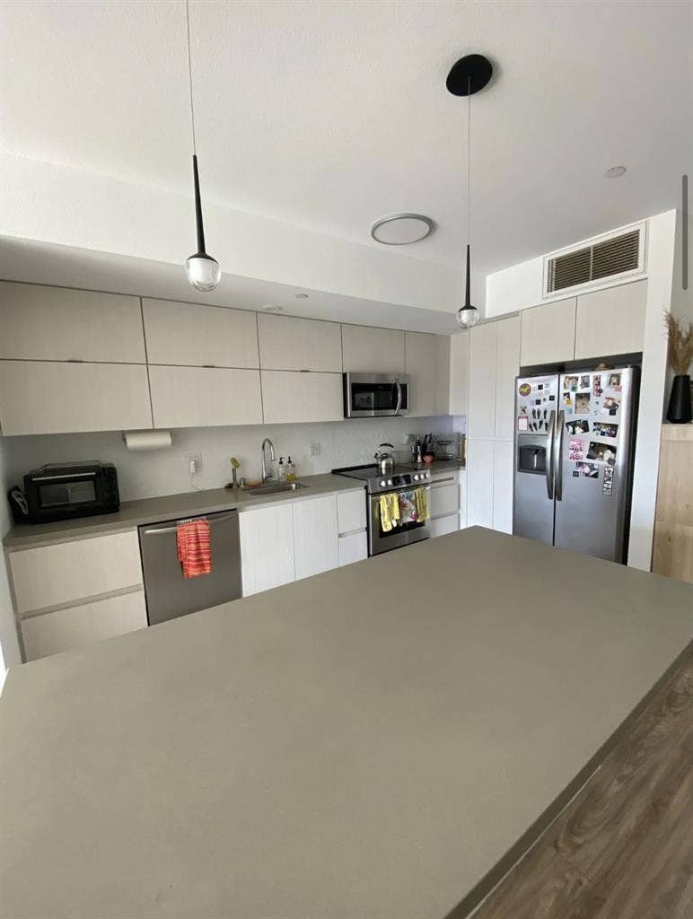 Lease takeover in Koreatown LA