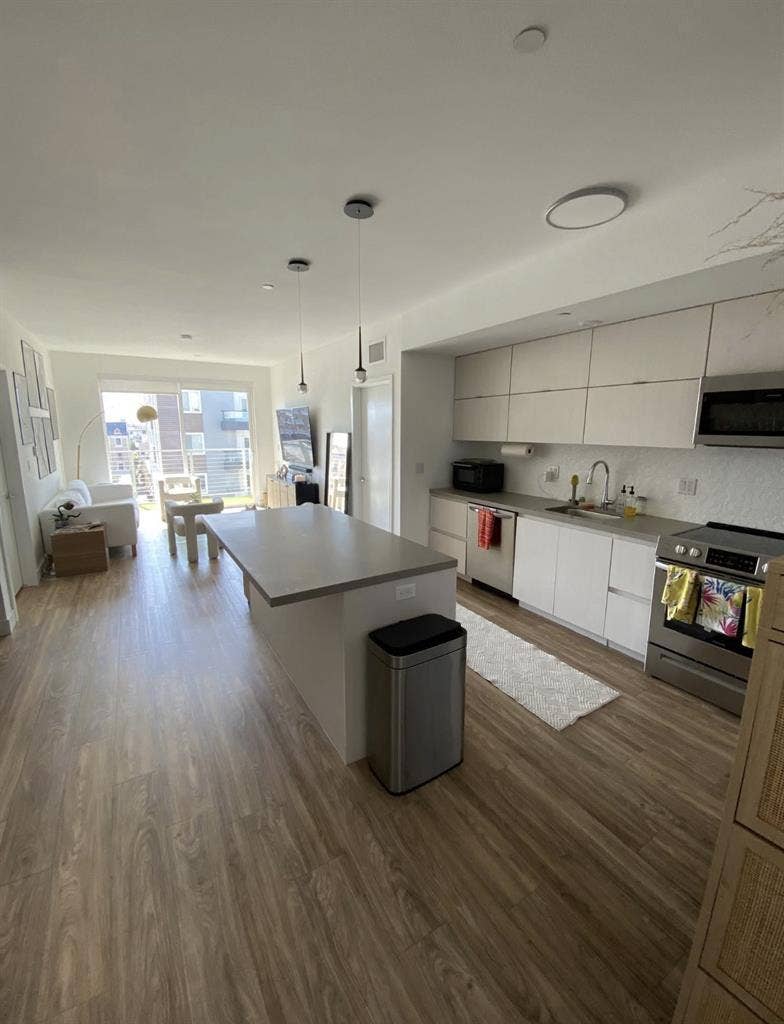 Lease takeover in Koreatown LA