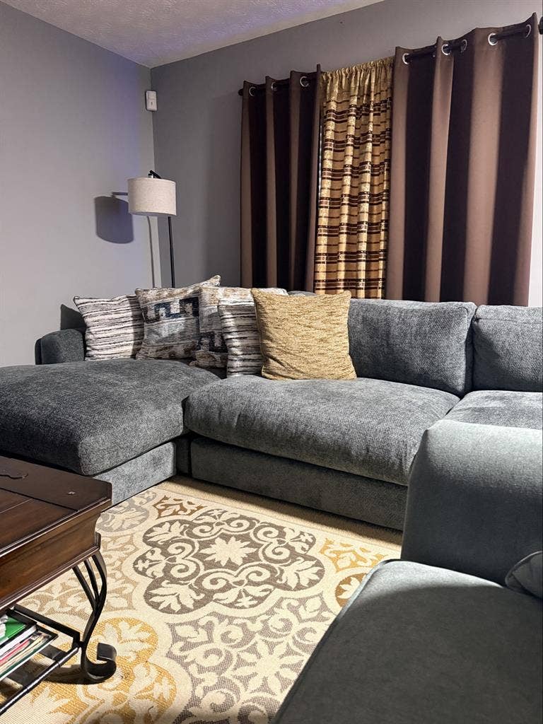 Spacious Private Bed and bathroom