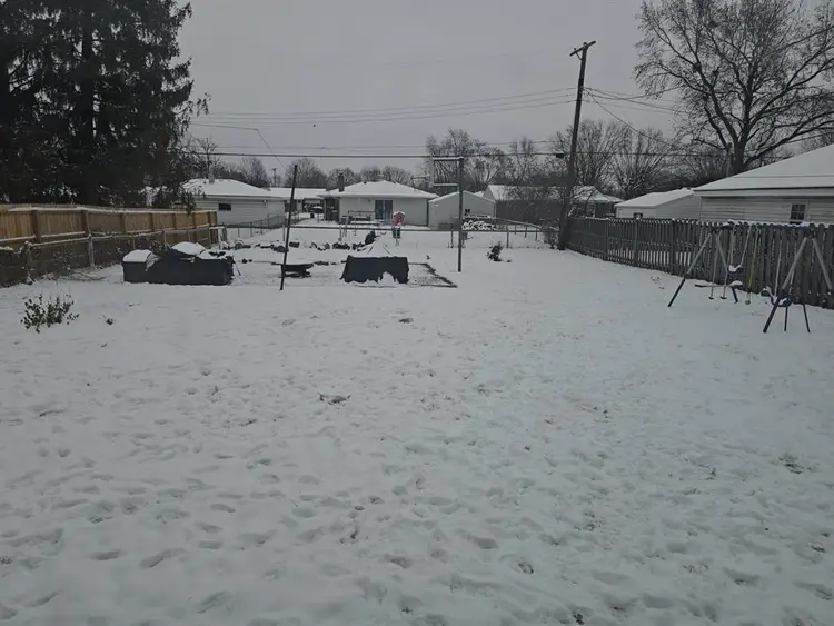 Looking for a roommate in my home.