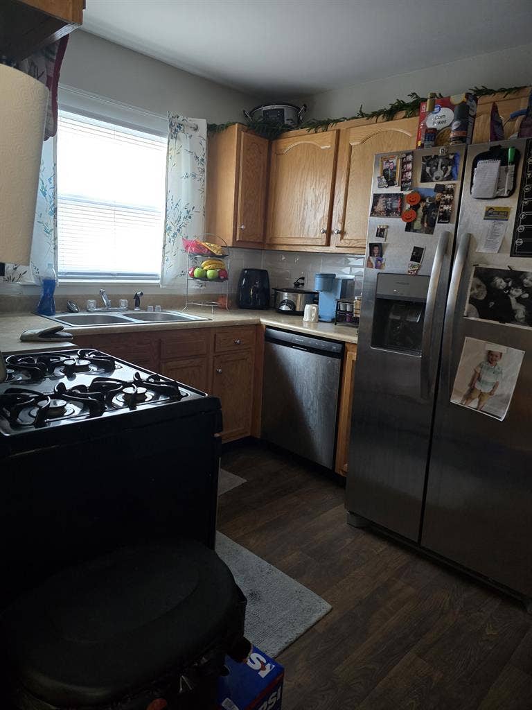 Looking for a roommate in my home.