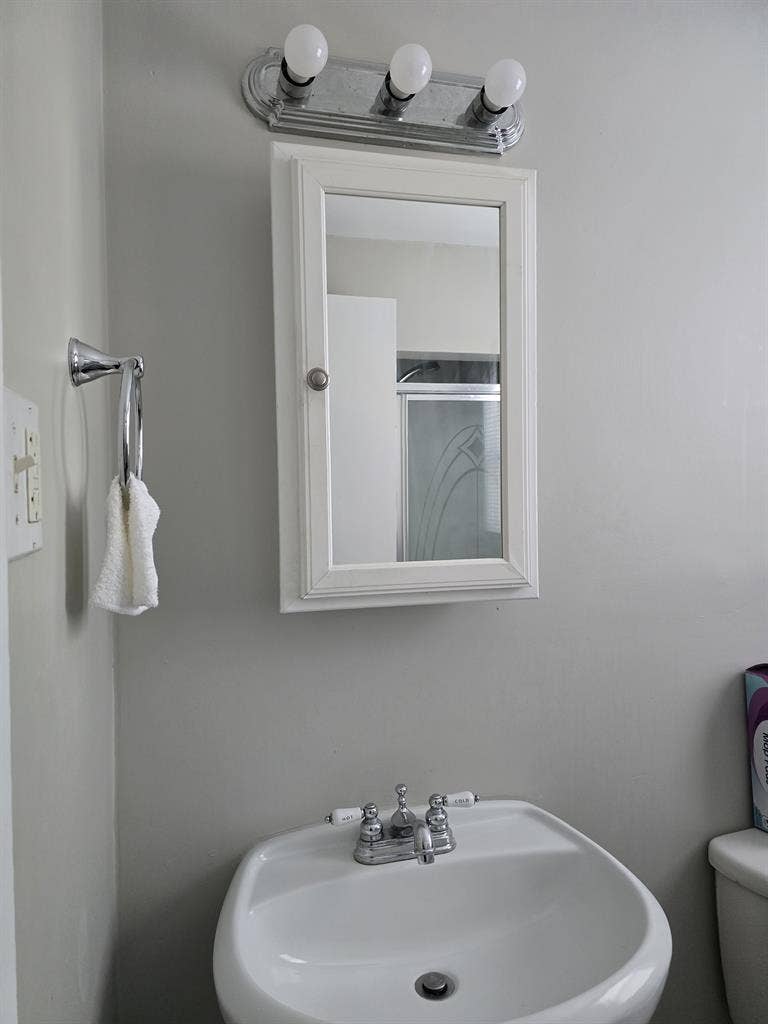 Looking for a roommate in my home.