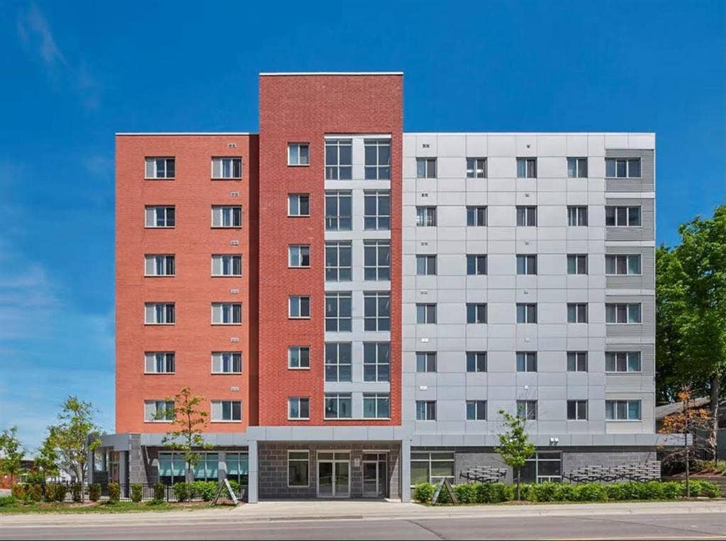 WATERLOO FEMALE SUBLET!