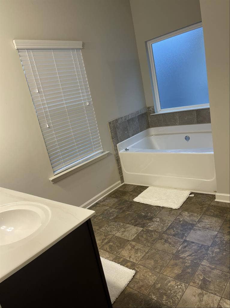 Masterpiece MasterBEDROOM 4 rent