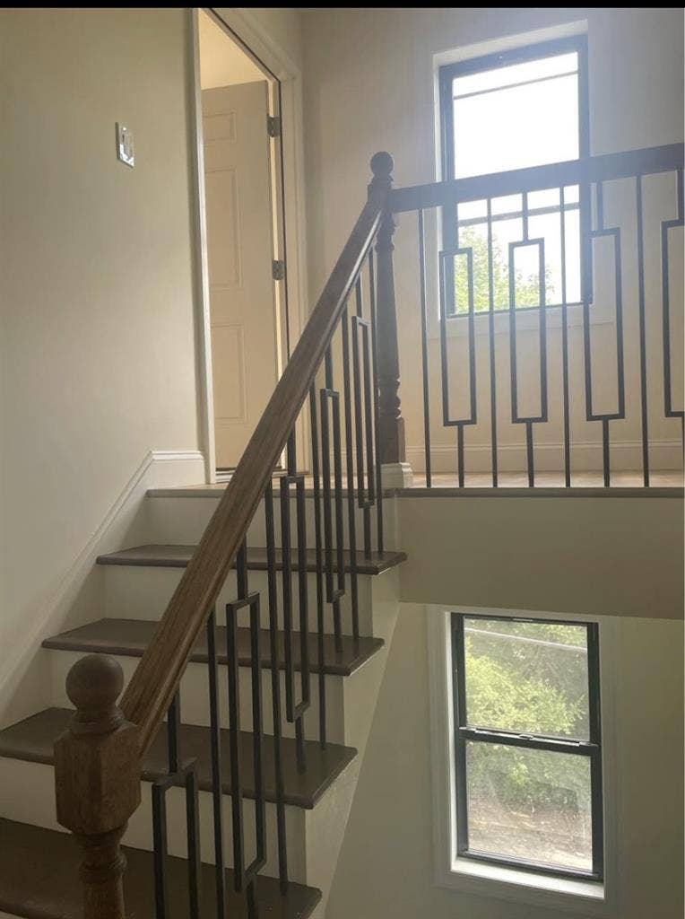 Beautiful shared 3 bedroom apt.