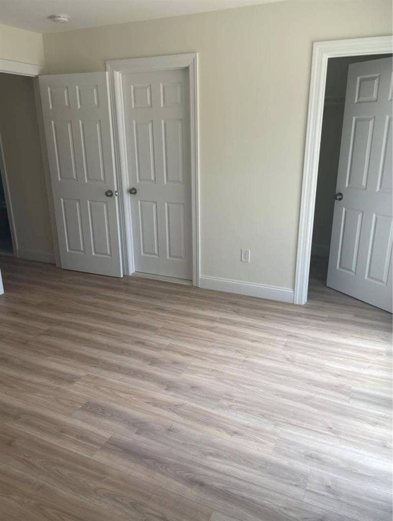 Beautiful shared 3 bedroom apt.