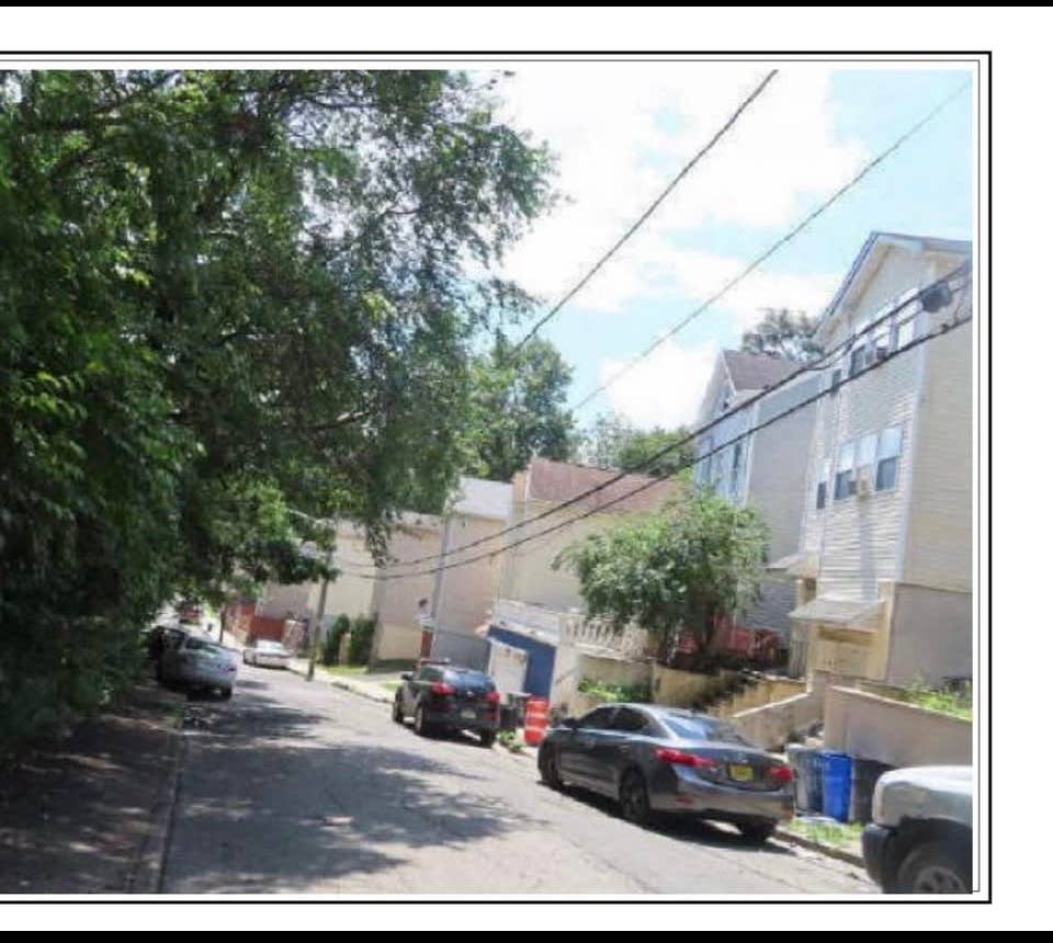 Beautiful shared 3 bedroom apt.