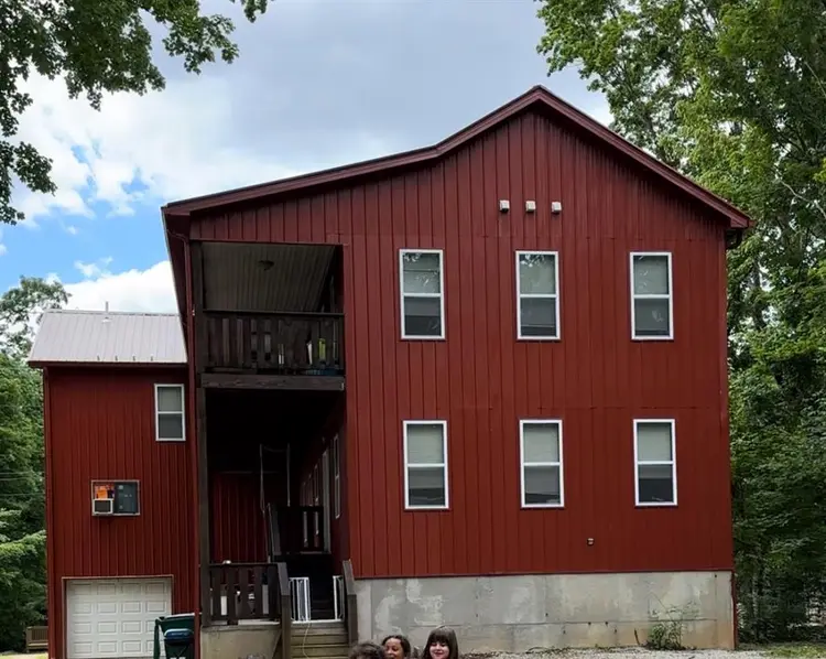 Big room house sq ft upstairs