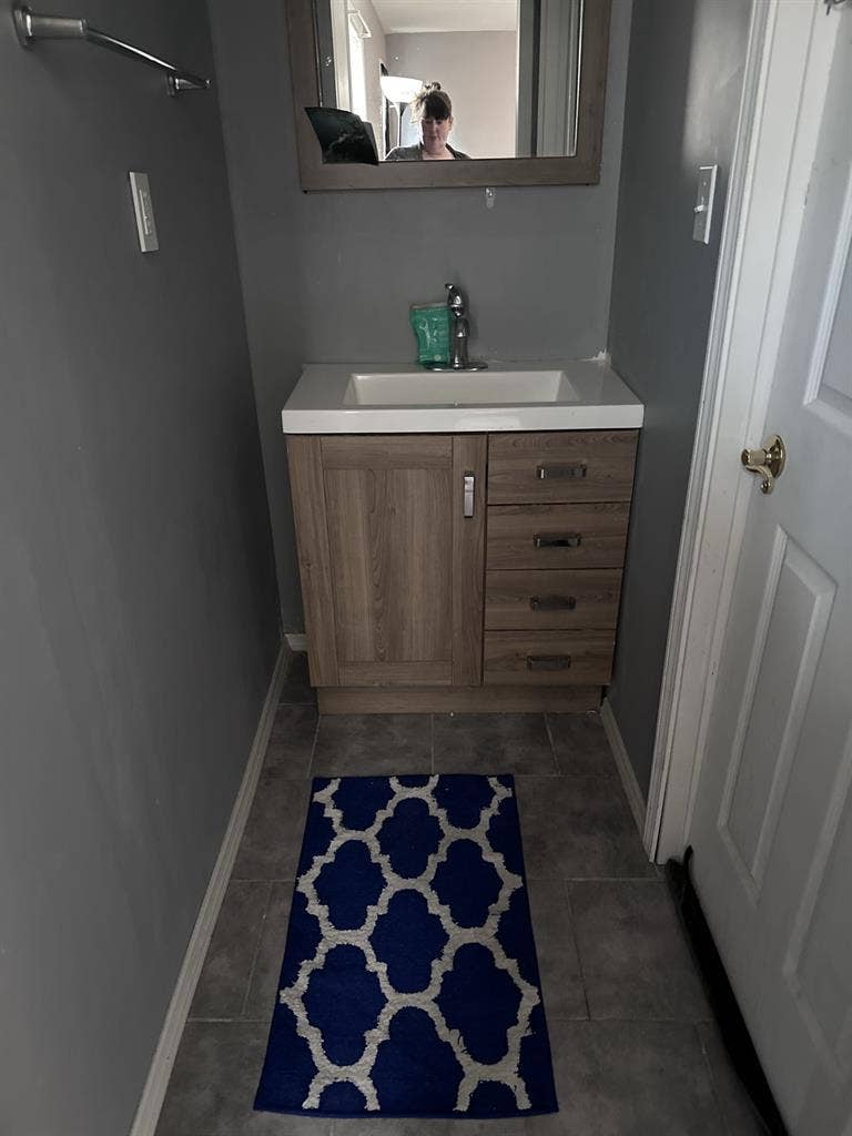 Big room house  sq ft upstairs