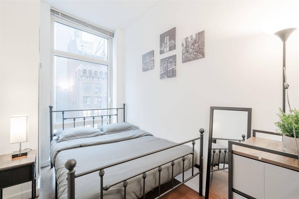 ✨Live in Furnished Room in Midtown✨