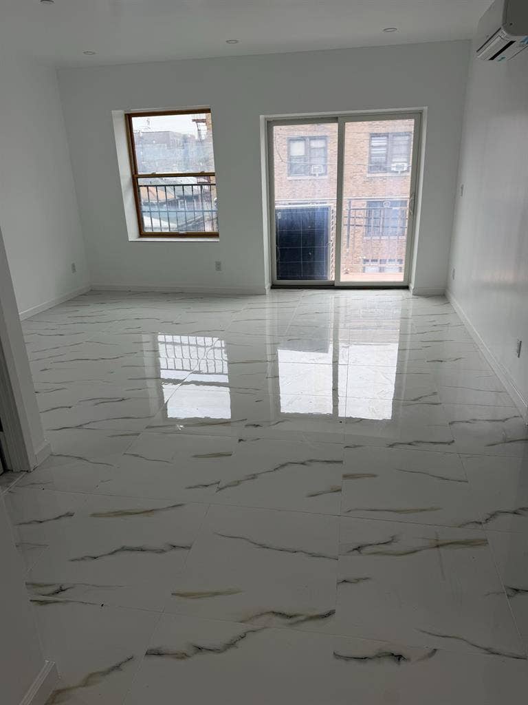 Brand new apartments!!