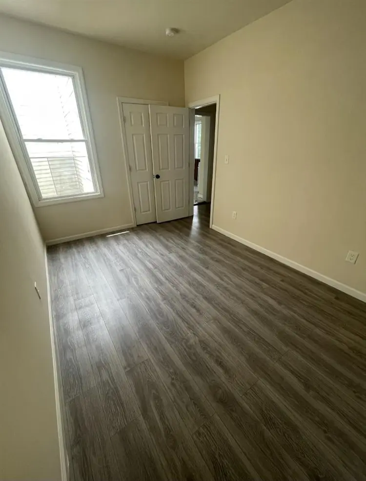 Looking for a roommate in Irvington