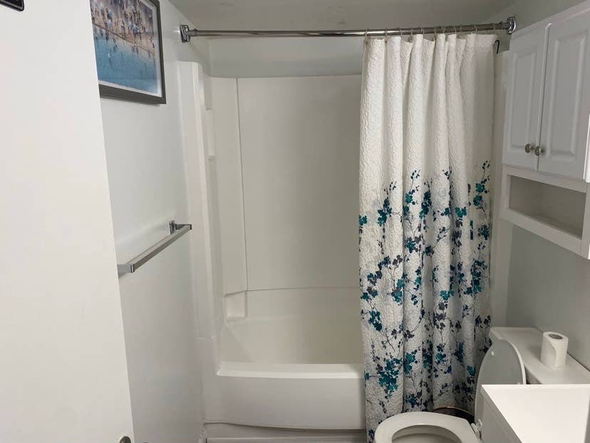 Looking for A Chill Roommate!