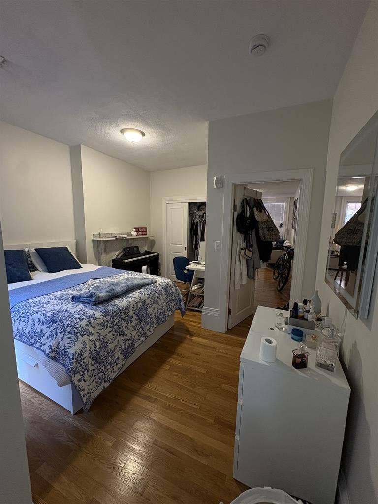 Jan 1 Move In - Beacon Hill!