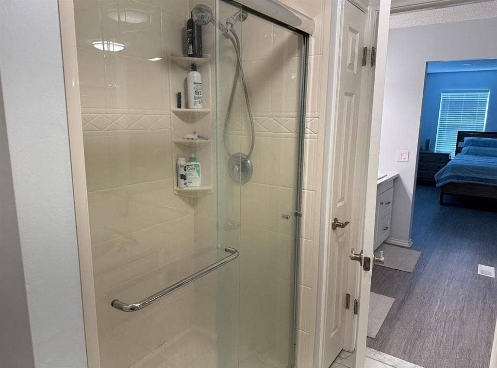 Room to rent available January 1!