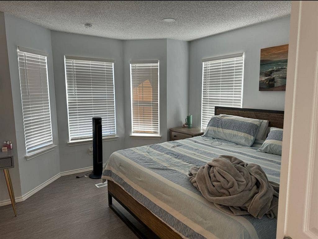 Room to rent available January 1!