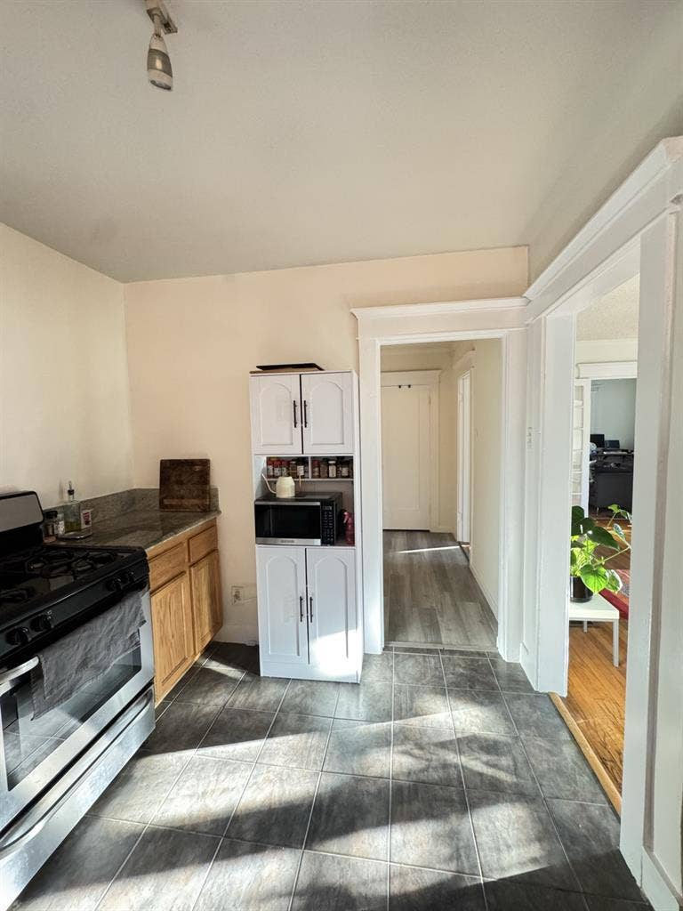 Room available in  bath