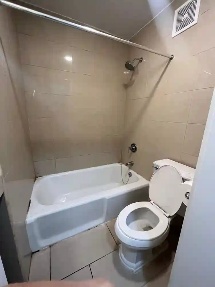 ✨Budget-Friendly Room in Midtown ✨