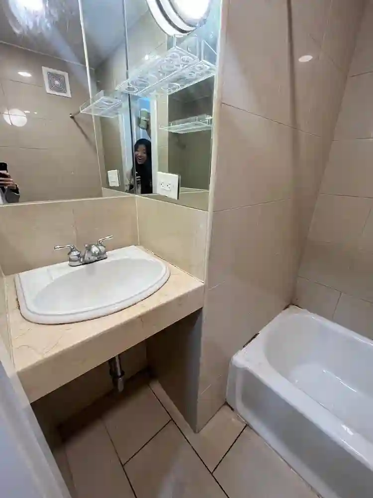 ✨Budget-Friendly Room in Midtown ✨