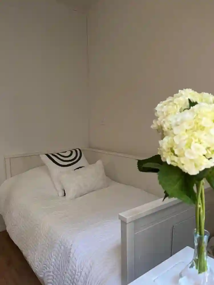 ✨Budget-Friendly Room in Midtown ✨