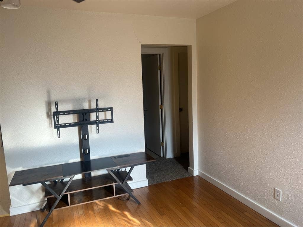 Mastered room for rent