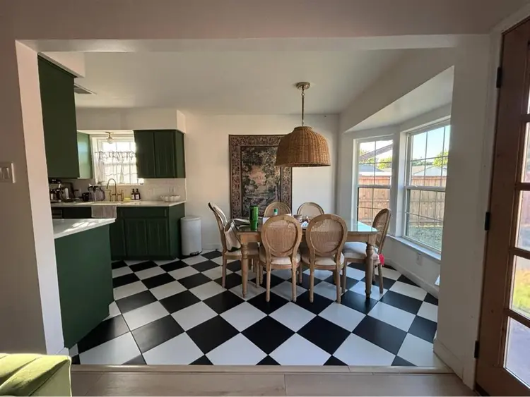 Female Roommate for Private Room