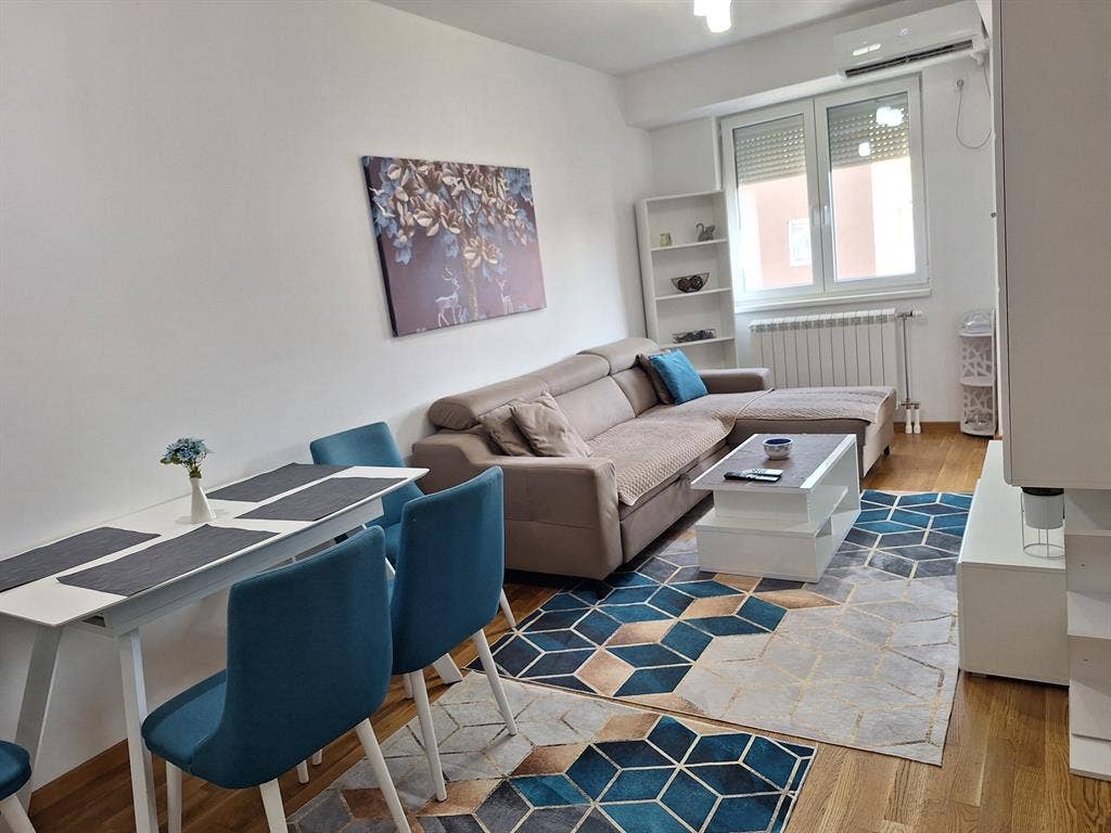 Apartment 3 room in Aerodrom Skopje