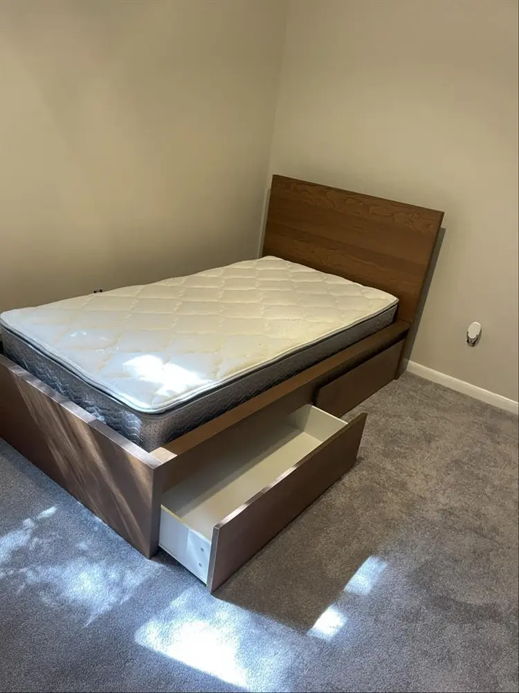 Quite home room available Jan 7th