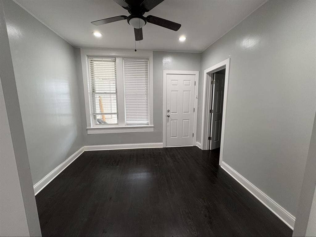 1BR apartment in Pilsen Available!