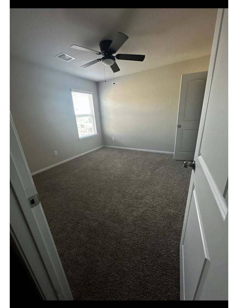 Looking for quiet easygoing roomate