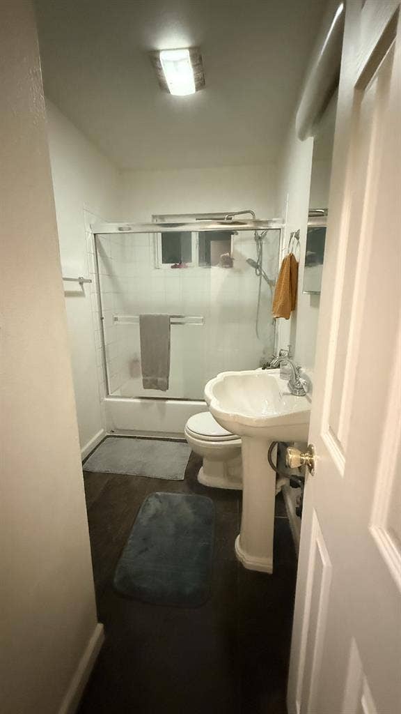 Housemate 2 bedrooms