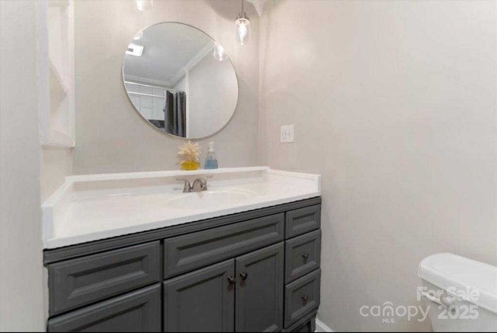 Room for rent - $/month