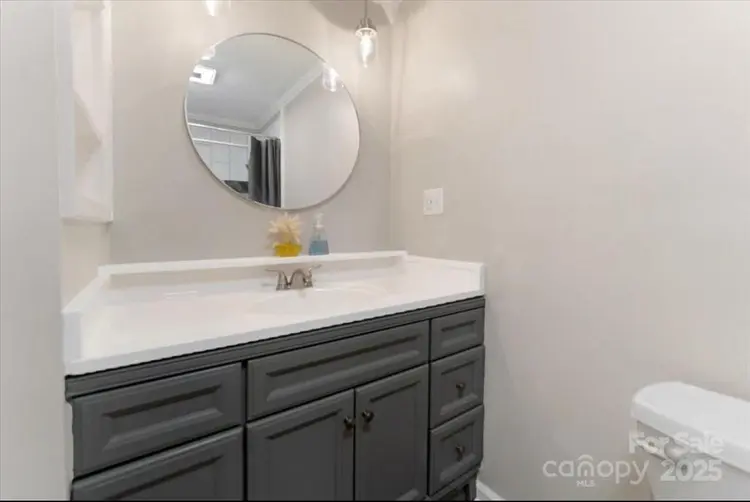 Room for rent - $/month