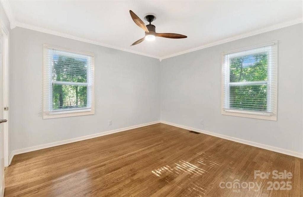 Room for rent - $/month