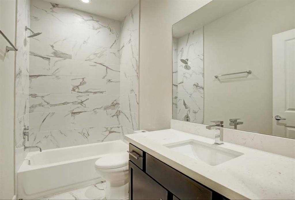 Clean, Quiet Room Available-Houston